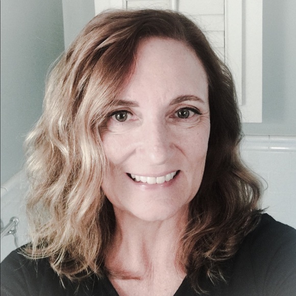 Welcome to My Closet - Picture 2 of 6